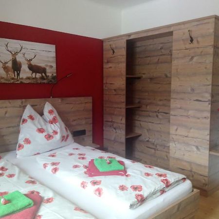 Haus Wastl Apartment Russbach am Pass Gschuett Ngoại thất bức ảnh