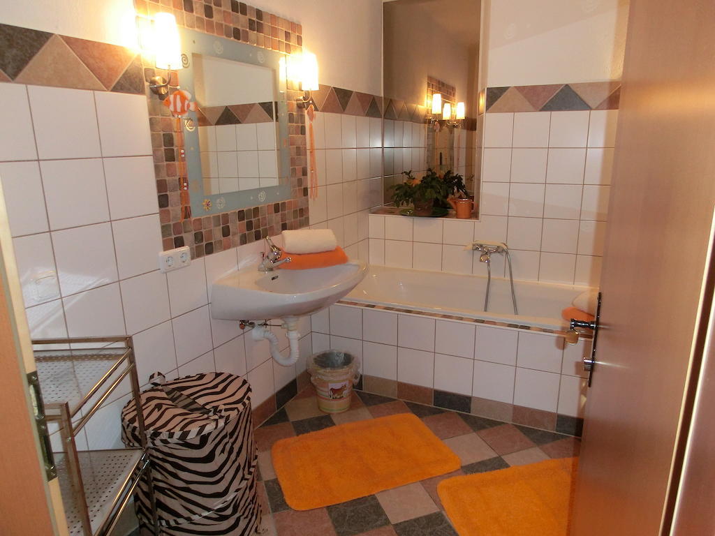 Haus Wastl Apartment Russbach am Pass Gschuett Phòng bức ảnh
