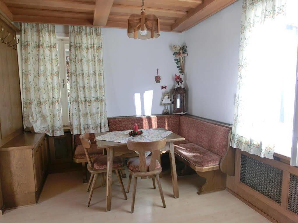 Haus Wastl Apartment Russbach am Pass Gschuett Ngoại thất bức ảnh