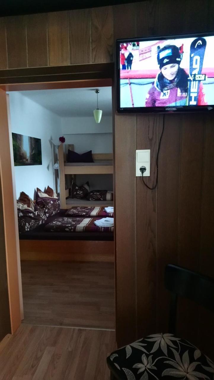 Haus Wastl Apartment Russbach am Pass Gschuett Ngoại thất bức ảnh