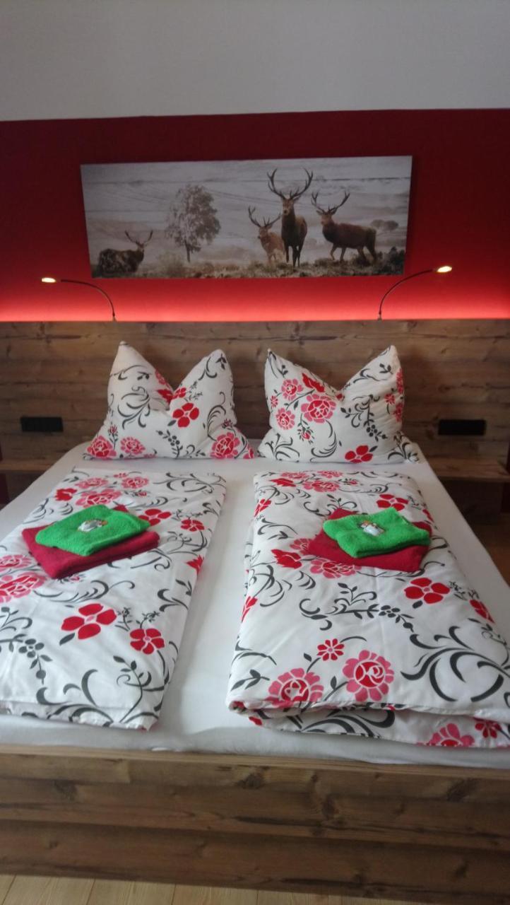 Haus Wastl Apartment Russbach am Pass Gschuett Ngoại thất bức ảnh