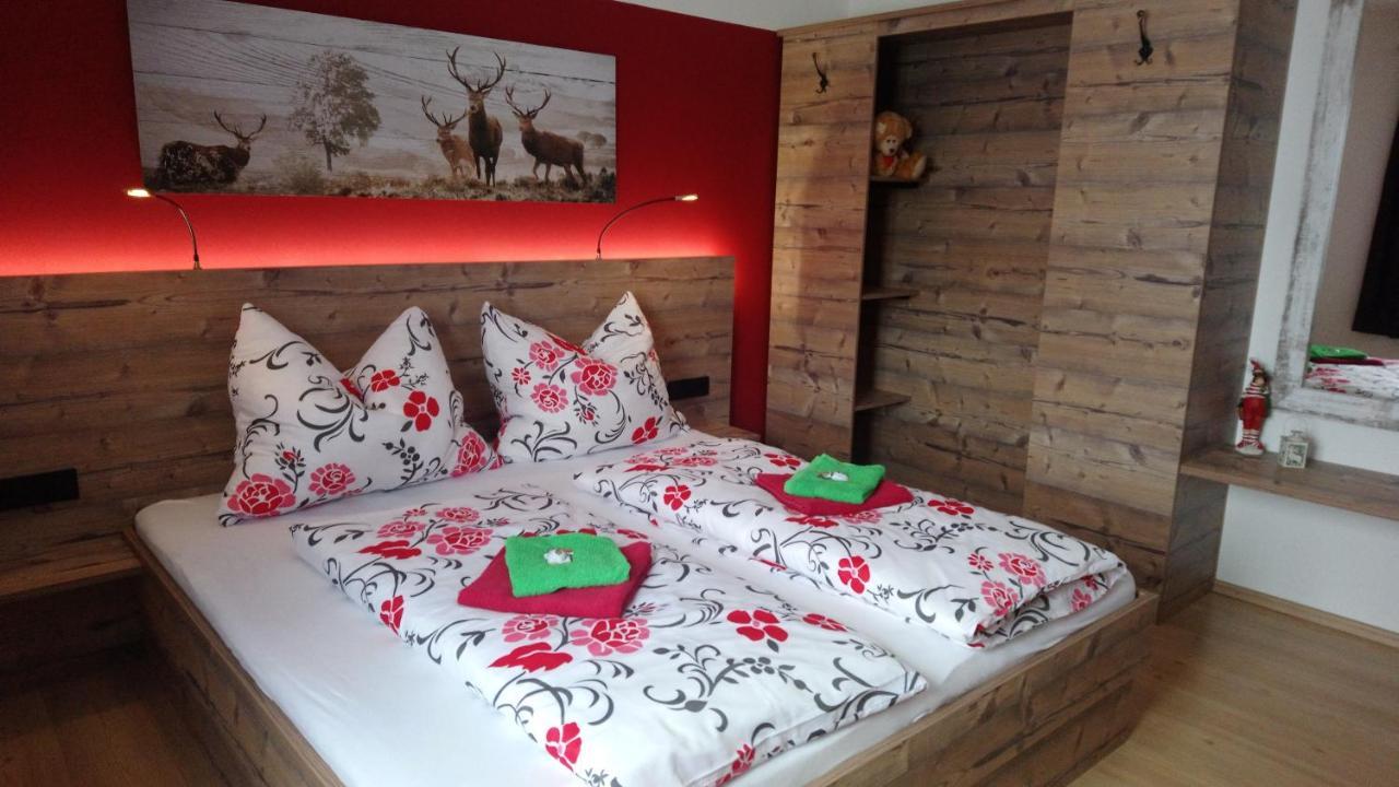 Haus Wastl Apartment Russbach am Pass Gschuett Ngoại thất bức ảnh
