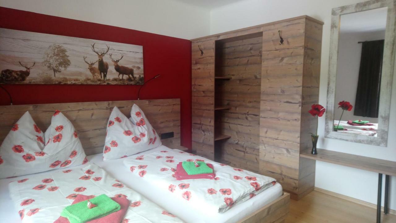 Haus Wastl Apartment Russbach am Pass Gschuett Ngoại thất bức ảnh
